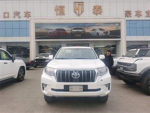 2023款中东版霸道4.0L V6现车特惠让利