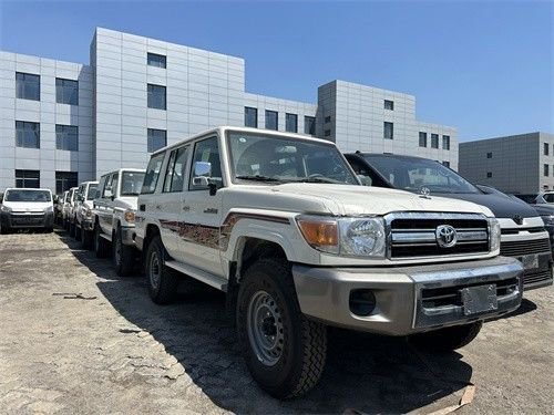 23款丰田酷路泽LC76手续齐可分期落地价