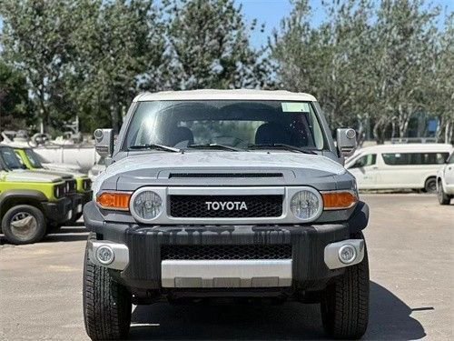 23款丰田FJ酷路泽4.0L 49万起真实报价