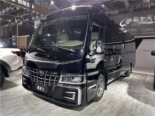 23款丰田考斯特大型旅居车黑武士价格