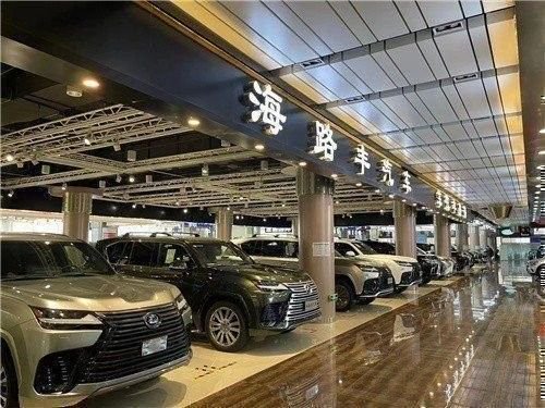 丰田霸道2700现车最新底价诚意满满