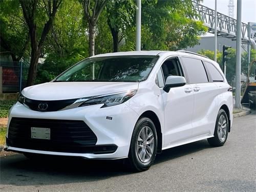 24款加版丰田塞纳2.5混动四驱LE首批报价