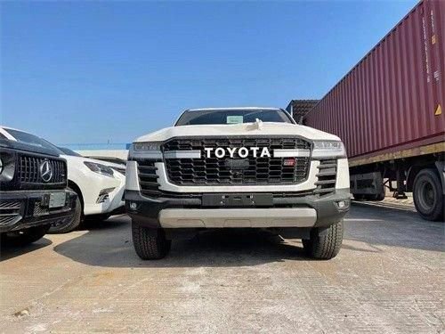 丐版价格 23款酷路泽LC300顶配GR运动