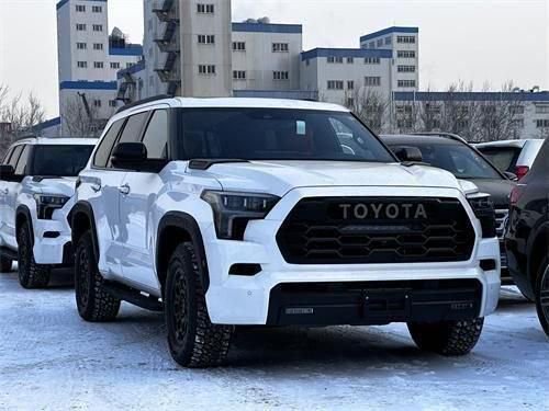 24款丰田红杉3.5T直降五万年终让利