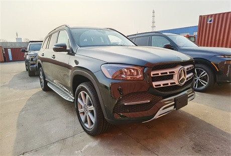 2023款奔驰GLS450美规四座绿米117.5万