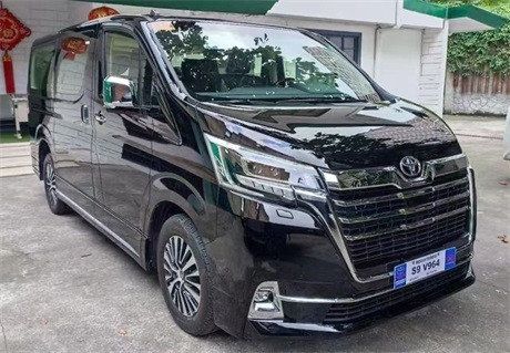 2022款丰田格兰维亚2.8T柴油雷测版72万