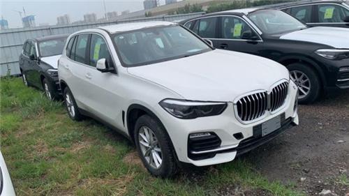 2019款宝马x5港口现车价格 现金优惠3万
