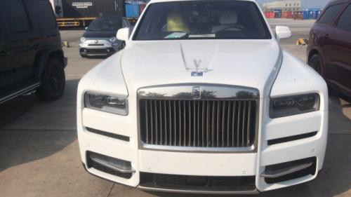 2019款劳斯莱斯库里南白外白内落地价格