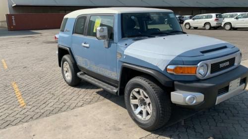 经典复古越野车型19款FJ酷路泽买是情怀