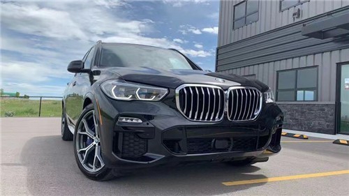 2021款宝马X5 最新价格72万高配甩卖中