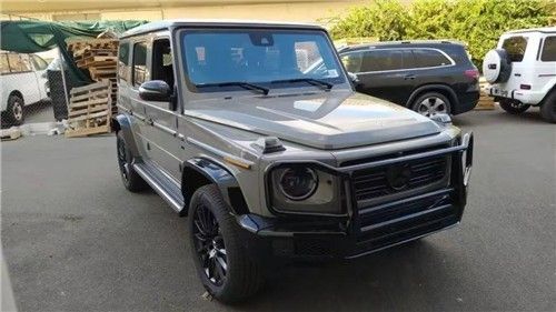 2022款奔驰G550水泥灰现车220万送豪礼