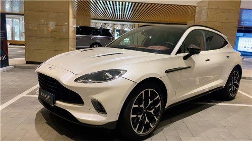 2022款阿斯顿马丁DBX 国六限时钜惠