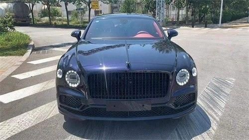 23款宾利添越4.0T汽油部分现车240万起