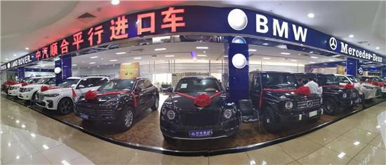 18款宾利添越黑棕四座顶配天津港现车图