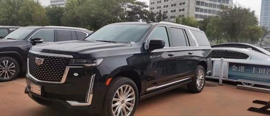 2023款凯迪拉克凯雷德6.2L汽油港口大促