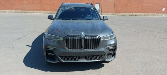 21款宝马X7暗影版3.0T加版进口国六报价