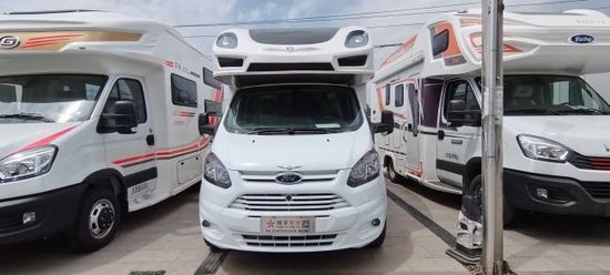 旌航福特汽油大额头C型房车最低多少钱