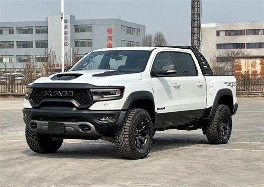 2023款道奇公羊霸王龙 最后一批80万起