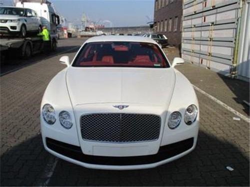 17款欧规宾利飞驰V8S 外观更具有雕塑感