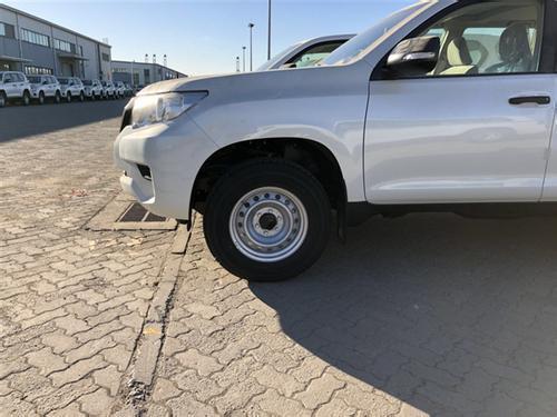 18款丰田霸道2700现车惠降购车福利丰厚