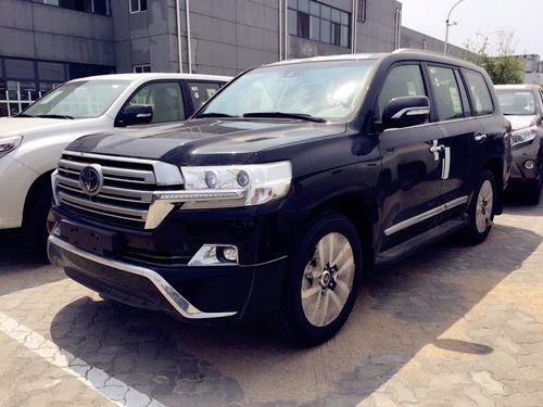 17款中东酷路泽5700火热订购中 欢迎致电