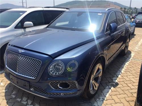 2018款宾利添越柴油版 飞驰价位开添越