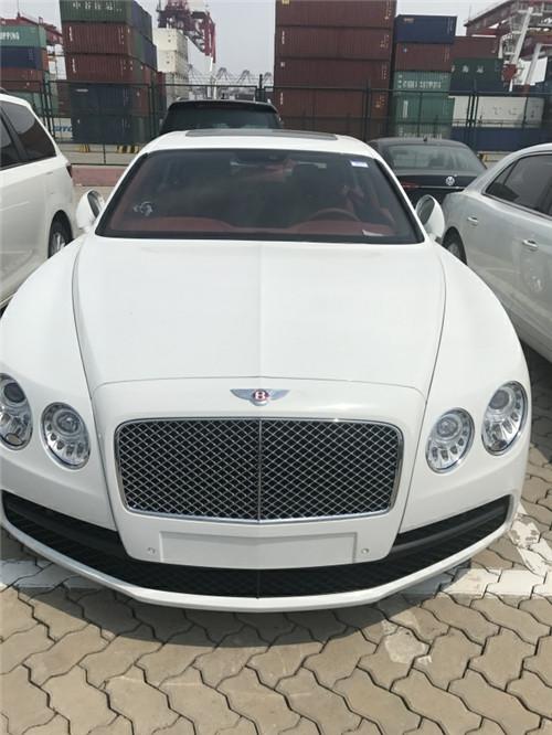 2018款宾利飞驰V8S高雅气质，超高舒适度