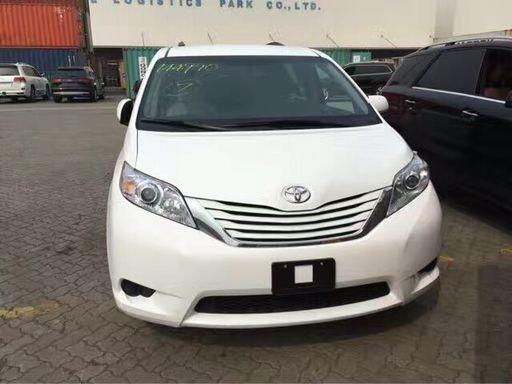 2017款丰田塞纳商务 两驱特价钜惠酬宾