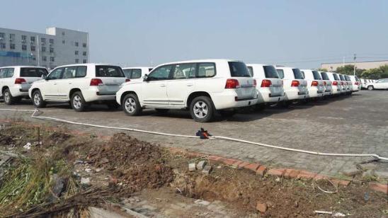 17款酷路泽4000中东版最新报价最低价格