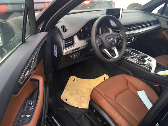 2018款奥迪Q7加版2.0T\/3.0T 质感时尚