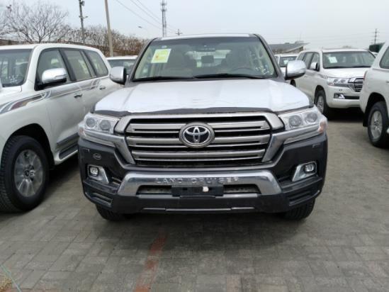 17款丰田酷路泽4600中东版现车最新报价