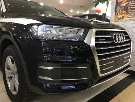 新款奥迪Q7最新价格2.0T现车配置解读