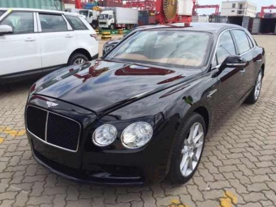 宾利飞驰4.0T轿跑 极致动力挑战无极限