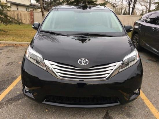 17款丰田塞纳经典商务 标配8速随性驾驭