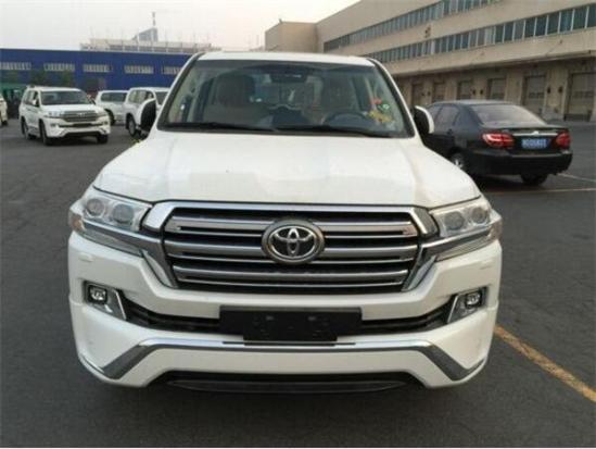 17款丰田酷路泽4600现车特惠 港口促销