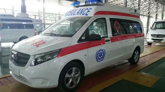 奔驰威霆斯宾特改装救护车酷劲十足