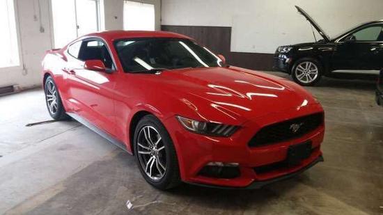 17款福特野马2.3T颜色齐现车年底大放价