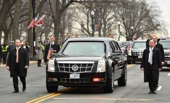 凯迪拉克总统一号18款对比林肯领袖一号