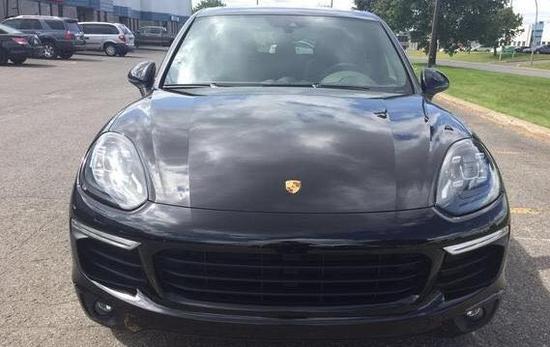 2018款保时捷卡宴3.0T柴油八速墨版配置