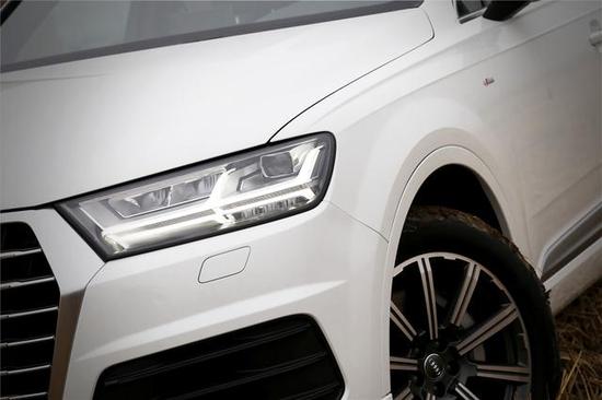 今天要说的是新一代SUV中的翘楚奥迪Q7