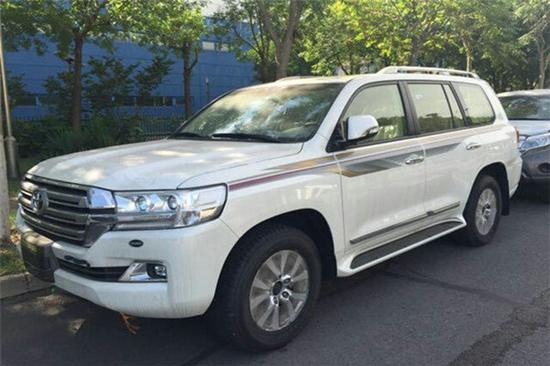 天津港最爆车型中东丰田酷路泽4000回馈