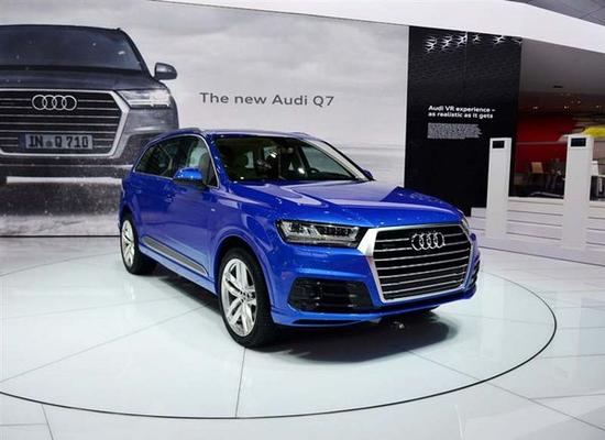17款奥迪Q7现车降价优惠越野气势十足