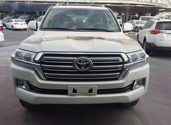 2017款丰田酷路泽4000 底价陆巡沉稳霸气