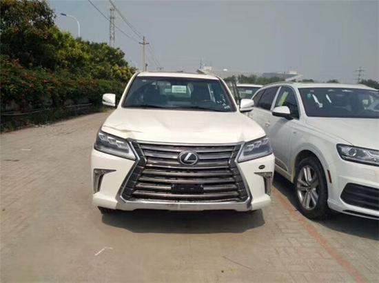 18款雷克萨斯LX570中东版尽显时尚科技
