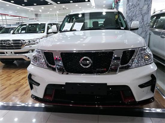 尼桑途乐Y62现车改装后时尚与霸气并存