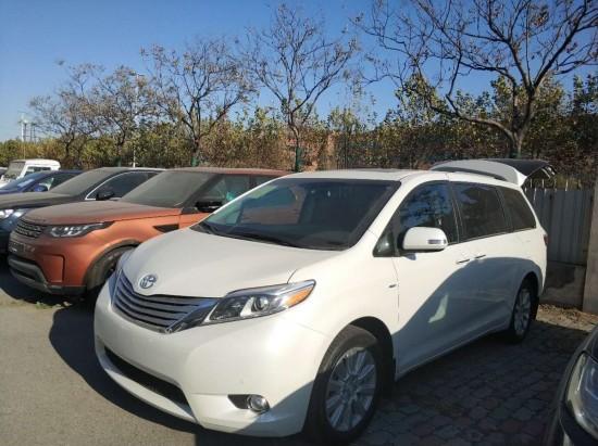 17款丰田塞纳现车疯狂促销 春节特惠价格