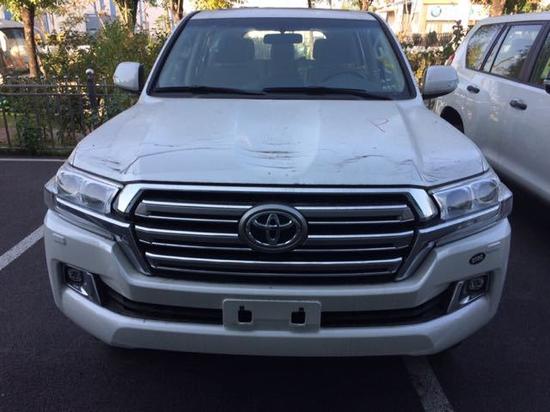 17款丰田酷路泽4000新车到店V6特价促销