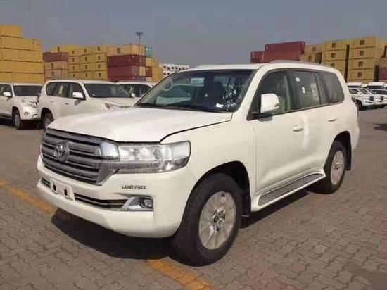 17款酷路泽4600中东版优惠促销直降万元