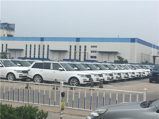 17款路虎揽胜行政 汽油越野底价热惠中