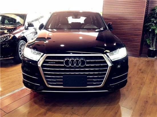 17款进口奥迪Q7时尚外形年底团购进行中